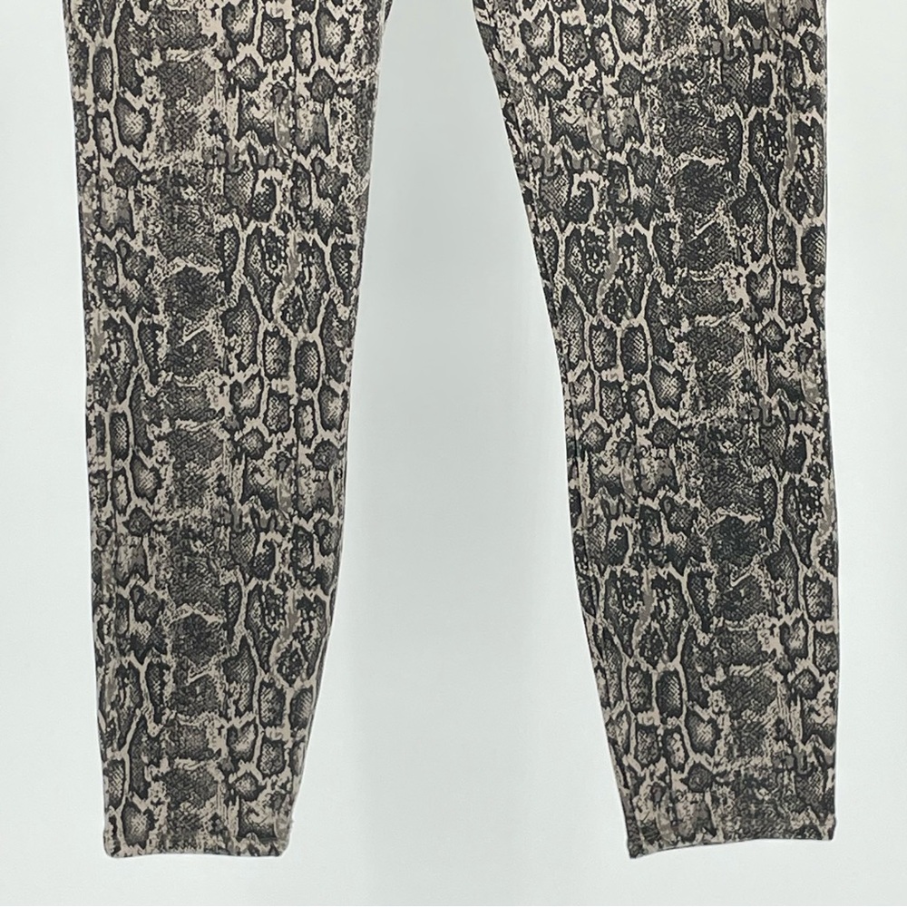 SPANX Snake Print Leggings in Gray and Black - Picture 6 of 11